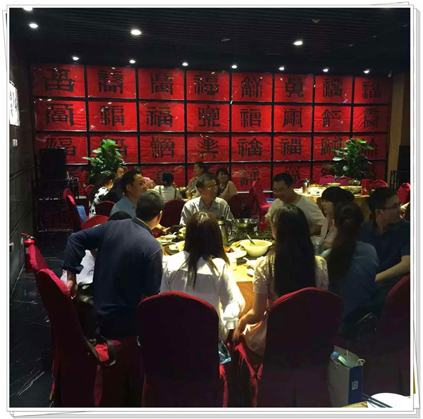 易視界精英們一起聚餐