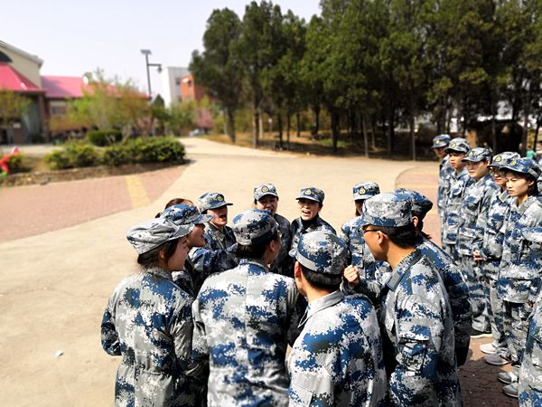 充滿激情的易視界團(tuán)隊(duì)