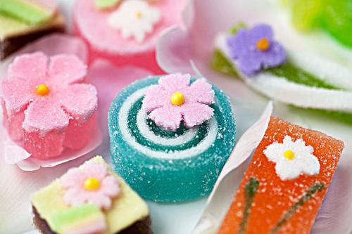 為什么孩子在發(fā)育過程中不能吃太多的甜食