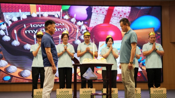 易視界溫馨的集體生日