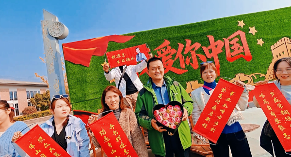 易家人，共歡辰 | 易視界團建邂逅生辰，快樂與溫暖加倍！