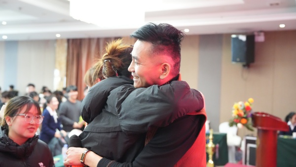 易視界2025年11月嘉獎(jiǎng)會暨12月啟動(dòng)大會精彩圖集