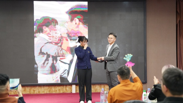 易視界浪漫的求婚現(xiàn)場(chǎng)