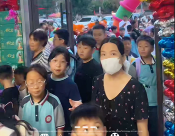 易視界門店火爆現(xiàn)場